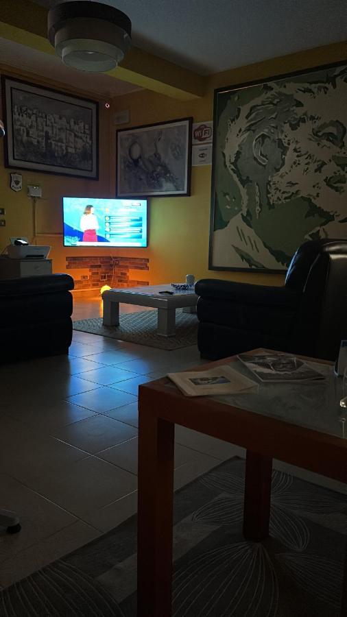 Orlando Vacanze Camere Erice Εξωτερικό φωτογραφία