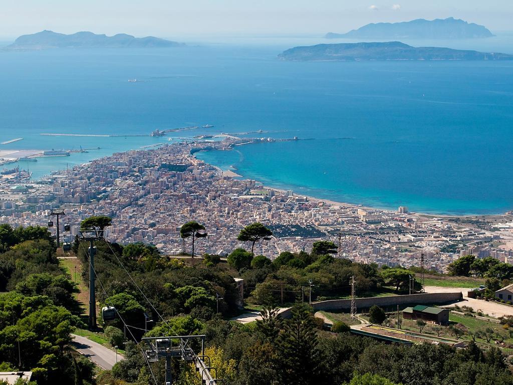 Orlando Vacanze Camere Erice Εξωτερικό φωτογραφία