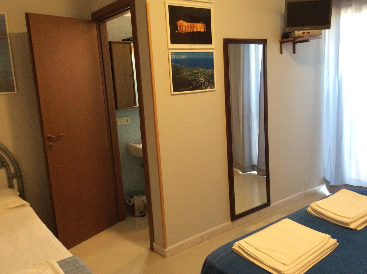 Orlando Vacanze Camere Erice Εξωτερικό φωτογραφία